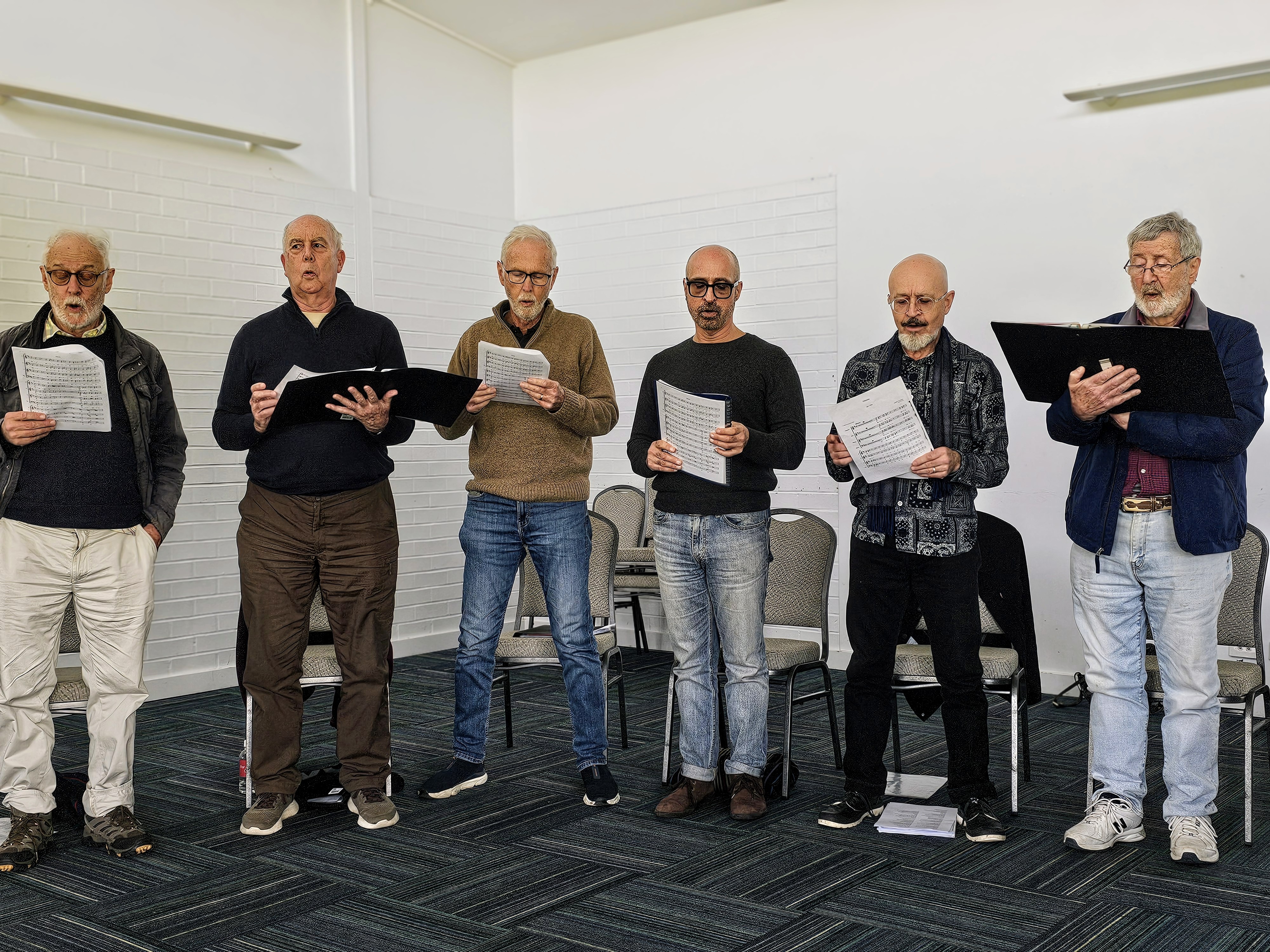 Our blokes enjoying a sing at CantoLuce Choir!